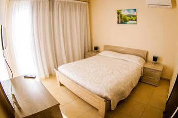 Paphos New Day Apartments מראה חיצוני תמונה